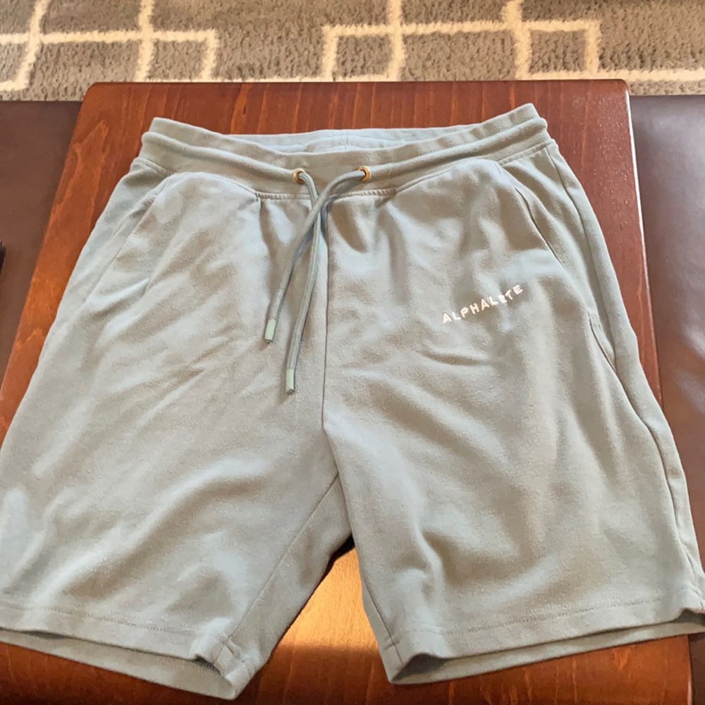 Alphalete Essential Short Trooper Blue M